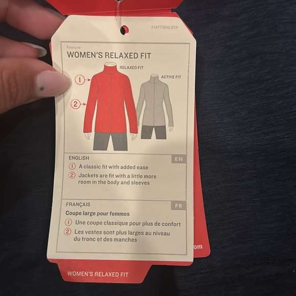 NWT Northface Women’s Zip-up - Picture 9 of 13